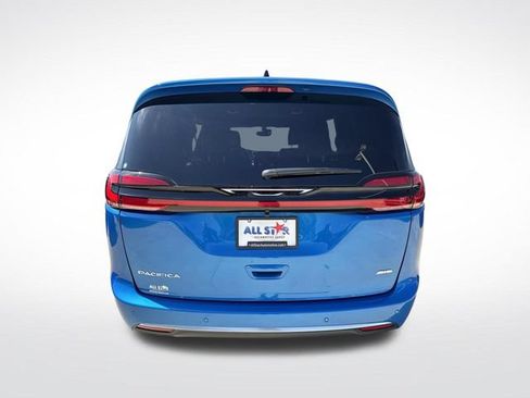 New 2027 Chrysler Pacifica Select AWD/4WD image 7