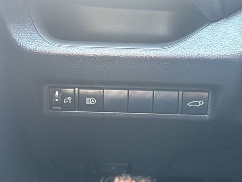 Used 2019 Toyota RAV4 XLE image 32