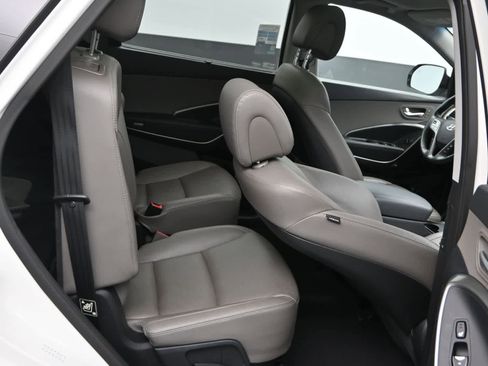 Used 2017 Hyundai Santa Fe Limited AWD/4WD image 12