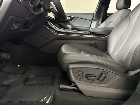 Used 2025 Audi Q7 3.0T Premium Plus w/ Premium Plus Package image 27