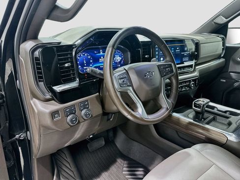Certified 2024 Chevrolet Silverado 1500 LT Trail Boss w/ LT Trail Boss Premium Package AWD/4WD image 9