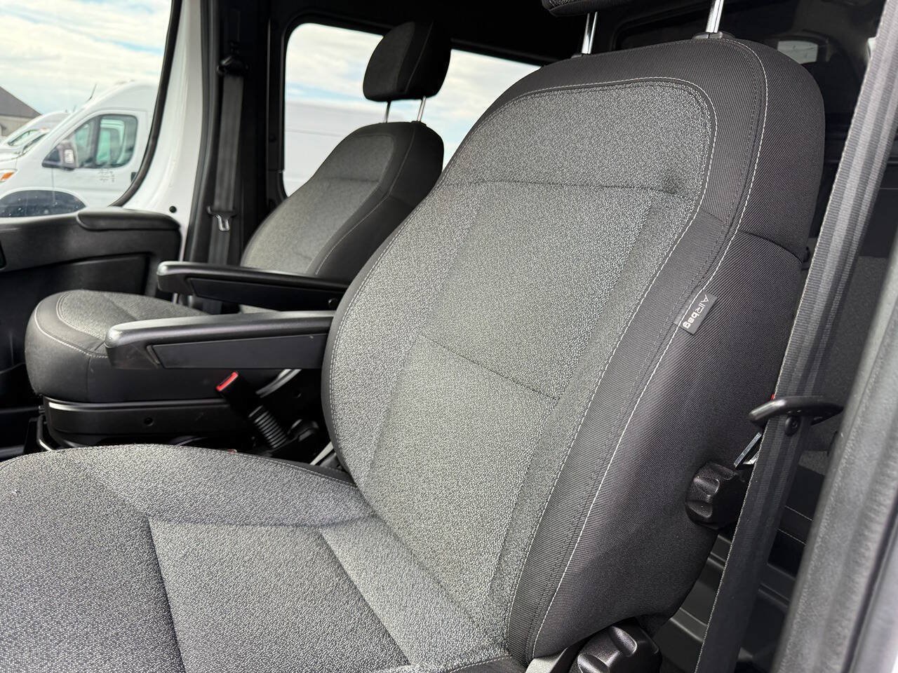Used 2023 RAM ProMaster 3500 FWD image 16