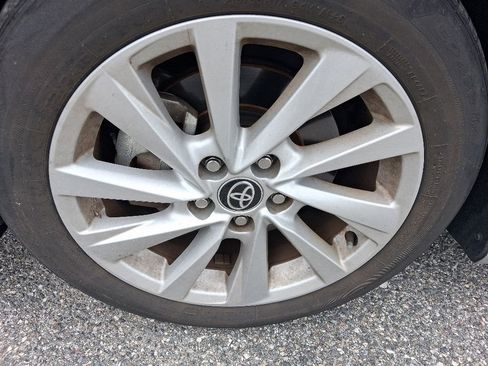 Used 2023 Toyota Camry LE FWD image 13