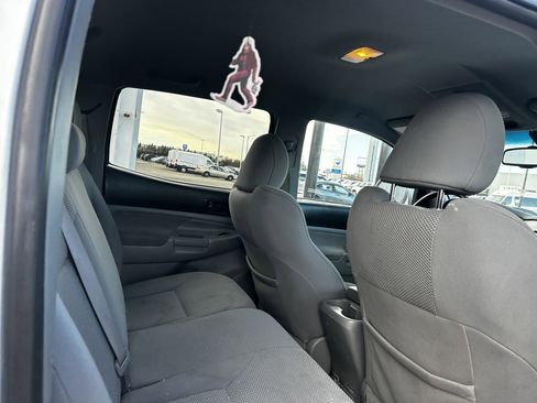 Used 2009 Toyota Tacoma PreRunner image 11