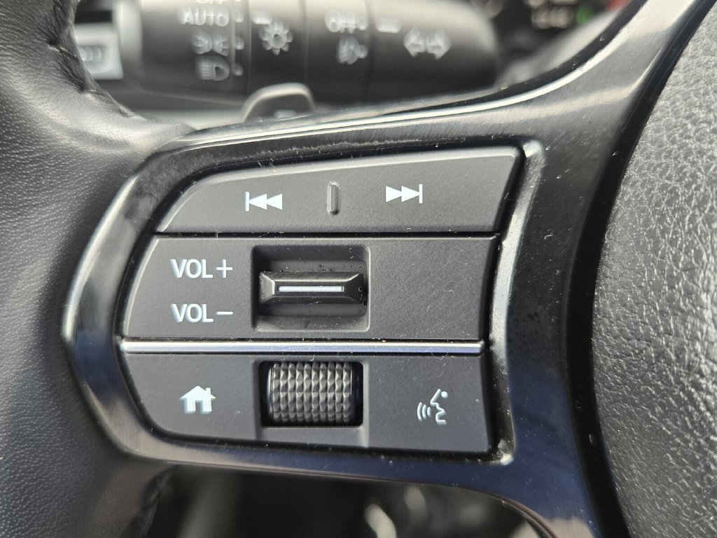 Certified 2025 Honda Pilot Touring image 23