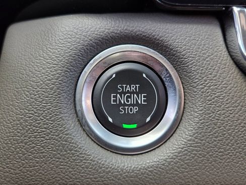 Used 2025 Chevrolet Colorado ZR2 w/ Technology Package image 35