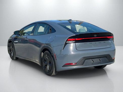 Certified 2023 Toyota Prius LE AWD/4WD image 7