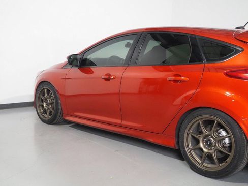 Used 2018 Ford Focus ST image 40