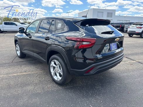 New 2026 Chevrolet Trax LS FWD image 3