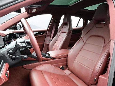Certified 2025 Porsche Panamera 4 AWD/4WD image 5