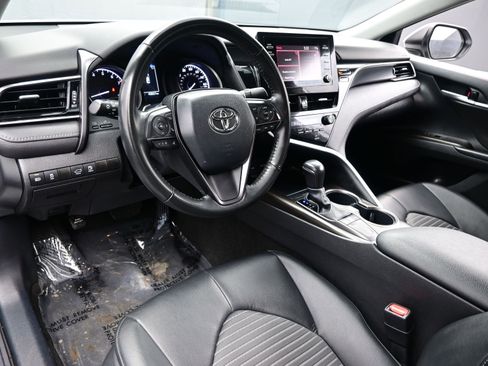 Used 2023 Toyota Camry SE image 13