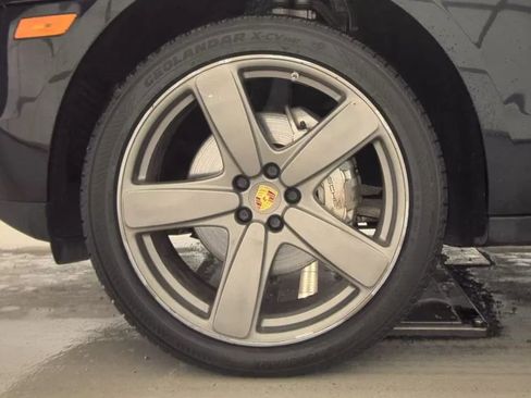 Used 2017 Porsche Macan S image 5