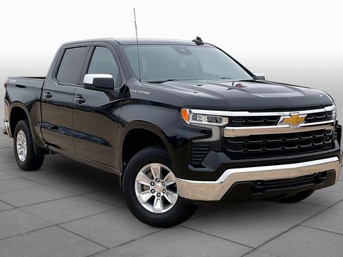 Used 2025 Chevrolet Silverado 1500 LT AWD/4WD image 2