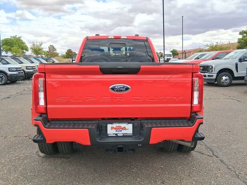 New 2026 Ford F350 4x4 Crew Cab DRW Super Duty image 4