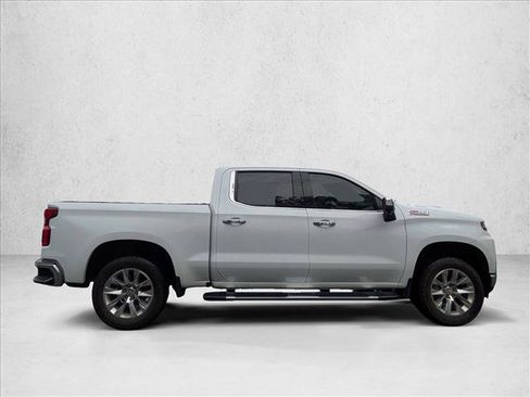 Used 2021 Chevrolet Silverado 1500 LTZ w/ Z71 Off-Road Package AWD/4WD image 4
