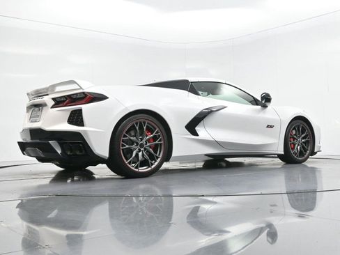Used 2023 Chevrolet Corvette Stingray Premium Conv w/ Z51 Performance Package RWD image 53