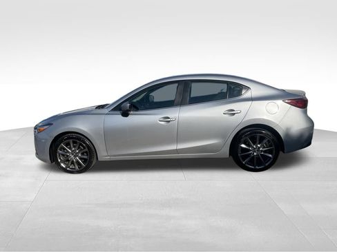 Used 2018 MAZDA MAZDA3 Touring FWD image 8
