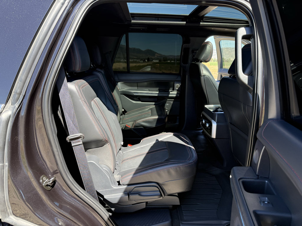 Used 2024 Ford Expedition Limited AWD/4WD image 38