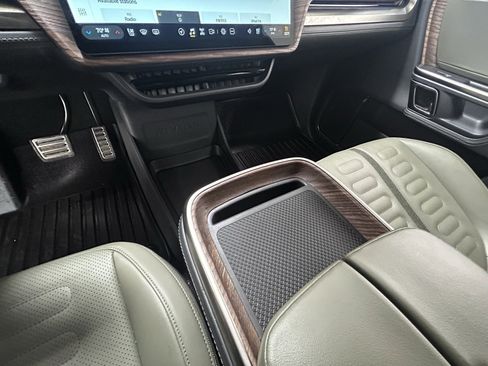 Used 2023 Rivian R1S Adventure image 24