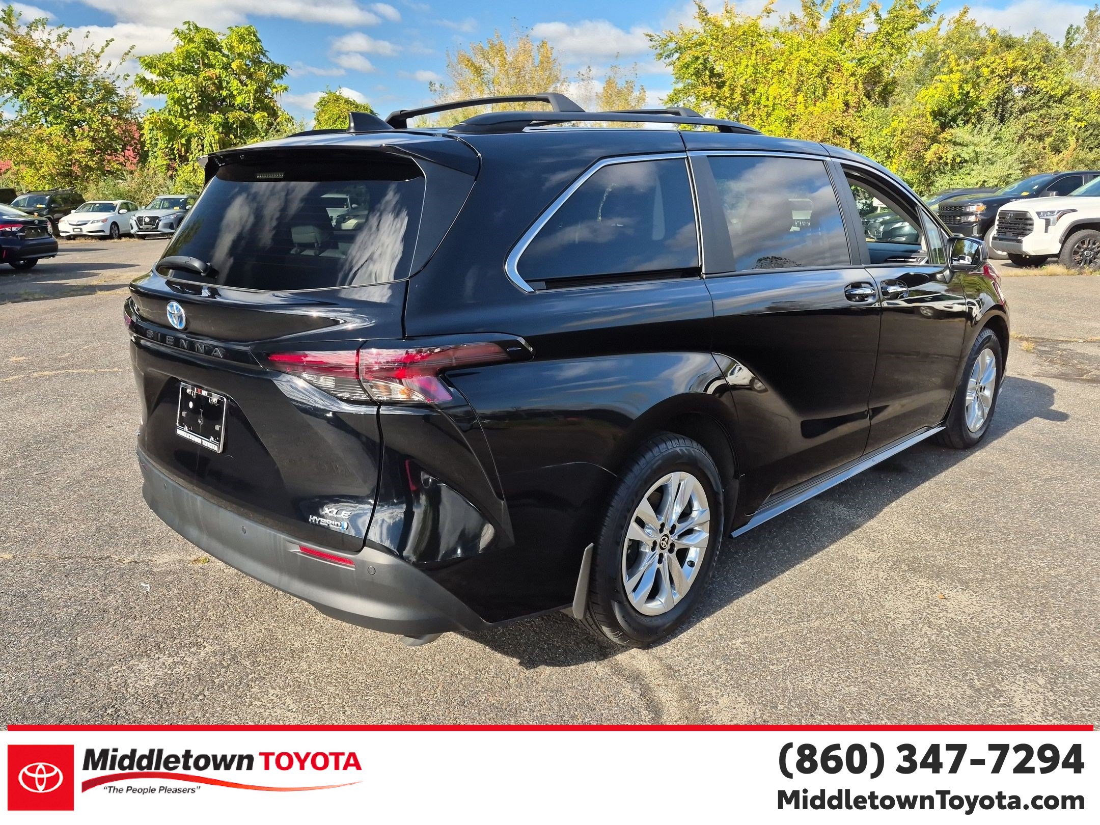 Certified 2024 Toyota Sienna XLE w/ XLE Plus Package AWD/4WD image 3