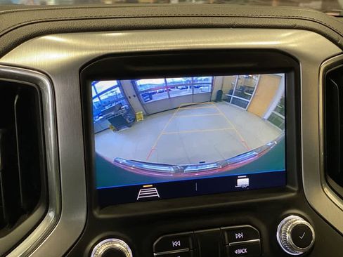 Used 2022 GMC Sierra 1500 SLE image 20