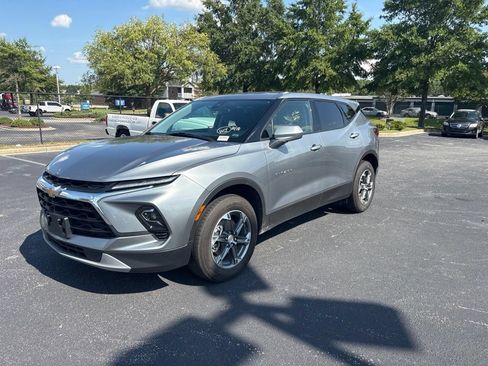 Used 2025 Chevrolet Blazer LT FWD image 8