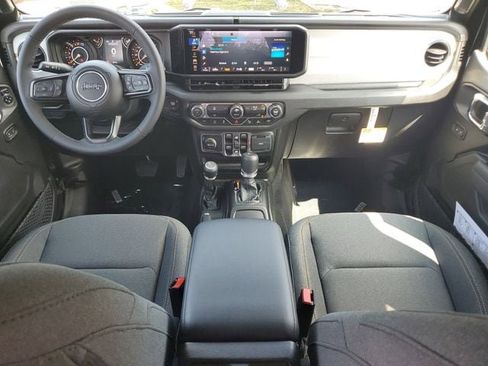 New 2025 Jeep Gladiator Sport image 15