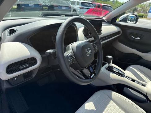 Certified 2025 Honda HR-V LX image 14