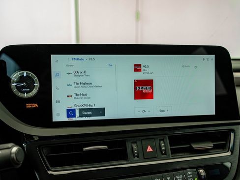 Certified 2024 Lexus ES 350 F Sport w/ Accessory Package (Z2) image 29