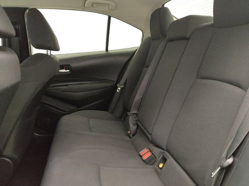 Used 2021 Toyota Corolla LE FWD image 18