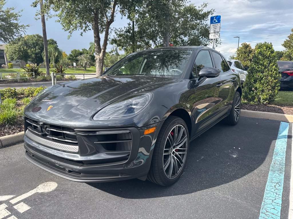 Certified 2026 Porsche Macan S AWD/4WD image 1