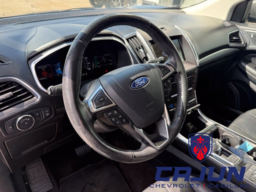 Used 2019 Ford Edge Titanium w/ Equipment Group 301A FWD image 6