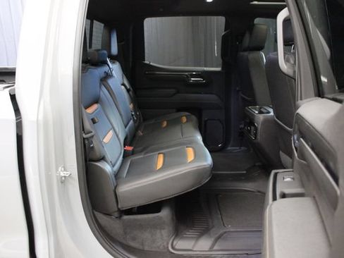 Used 2024 GMC Sierra 1500 AT4 w/ Technology Package AWD/4WD image 61