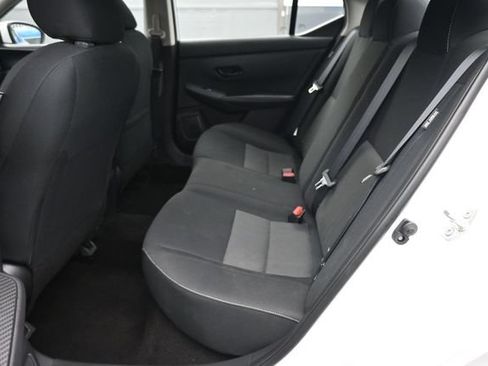 Used 2025 Nissan Sentra SV FWD image 8