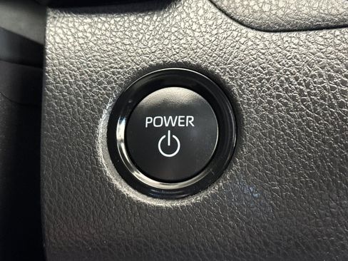 Used 2025 Toyota Camry SE w/ Convenience Package FWD image 21