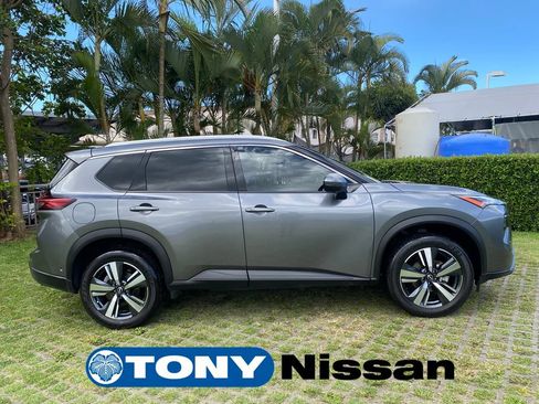 Used 2024 Nissan Rogue SL w/ SL Premium Package FWD image 26
