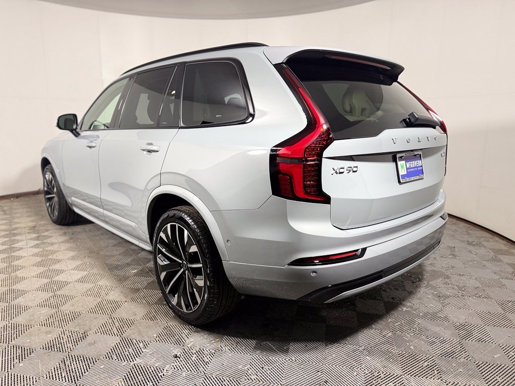 Used 2026 Volvo XC90 B6 Ultra w/ Protection Package AWD/4WD image 4