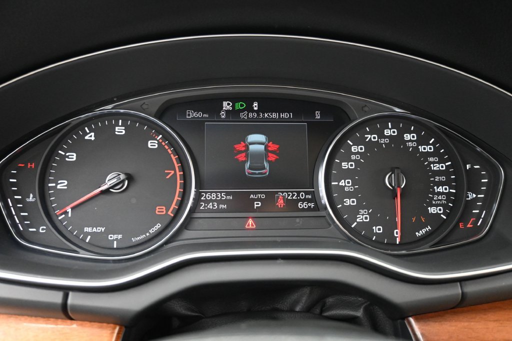 Used 2021 Audi Q5 2.0T Premium w/ Convenience Package AWD/4WD image 7