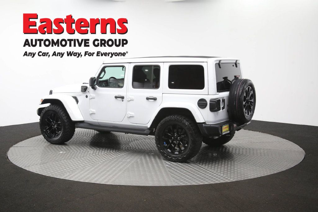 Used 2022 Jeep Wrangler Unlimited Sahara w/ Cold Weather Group AWD/4WD image 65