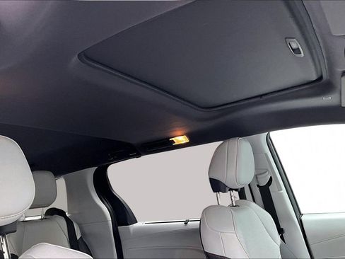 Certified 2022 Toyota Sienna XSE image 26