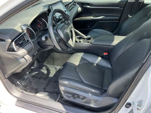 Used 2023 Toyota Camry XSE image 10