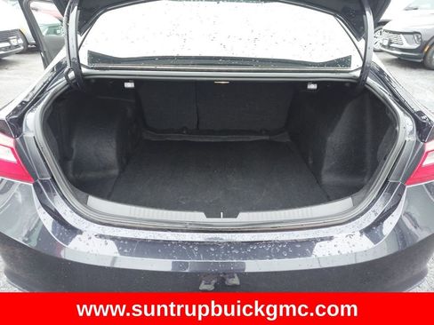 Used 2023 Chevrolet Malibu LT image 24