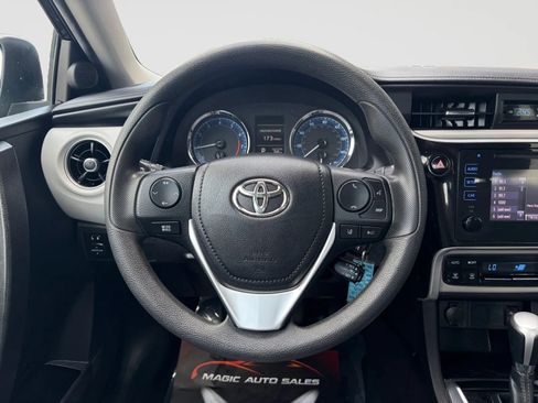 Used 2019 Toyota Corolla LE FWD image 26