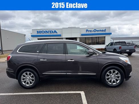 Used 2015 Buick Enclave Leather image 1