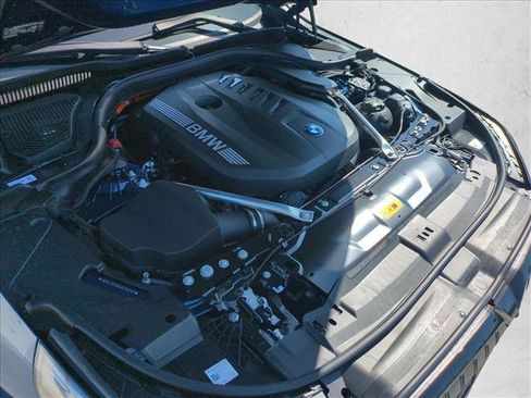 New 2027 BMW 550e xDrive AWD/4WD image 17