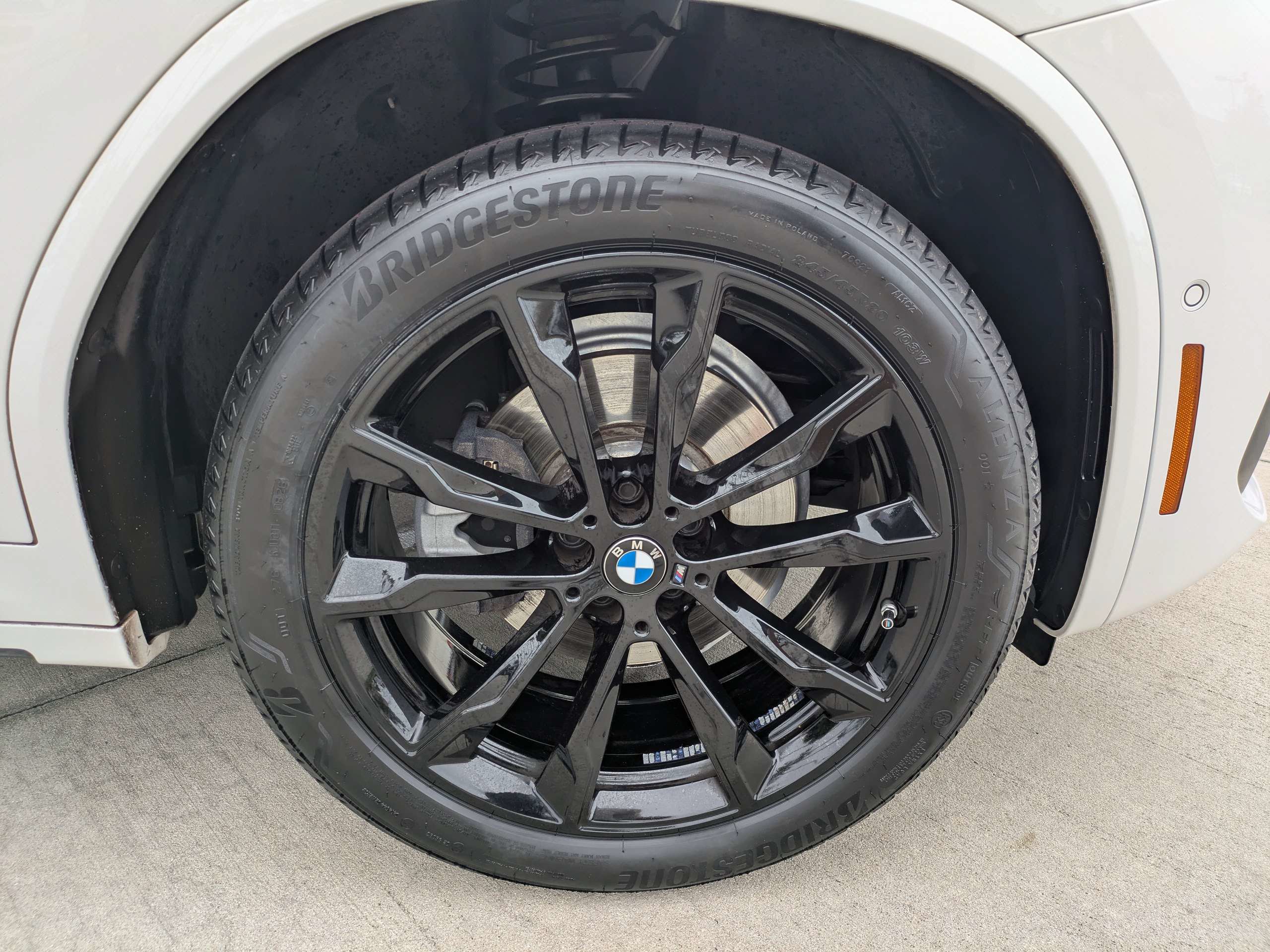 Used 2025 BMW X4 xDrive30i w/ Premium Package AWD/4WD image 10