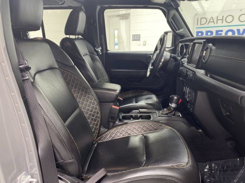 Used 2023 Jeep Wrangler Unlimited Sahara AWD/4WD image 24