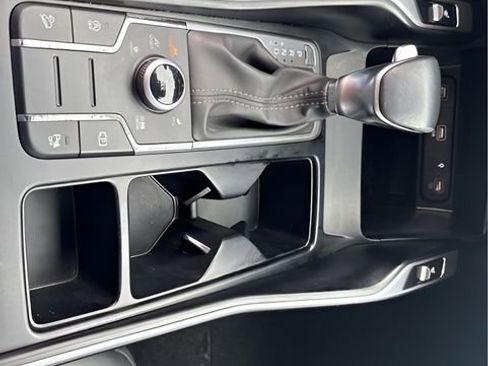 Used 2023 Kia Sorento S w/ Panoramic Sunroof Package image 18