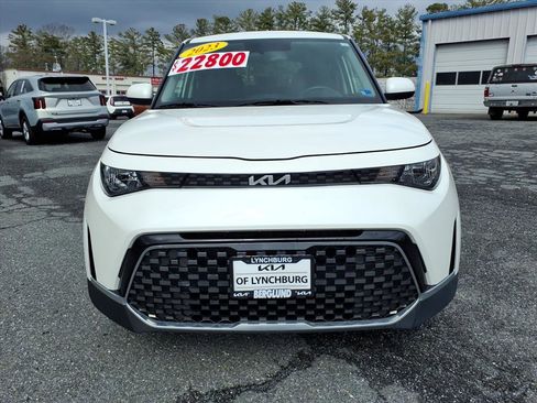 Used 2023 Kia Soul EX image 9