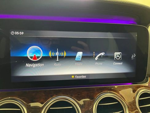 Used 2020 Mercedes-Benz E 450 4MATIC Wagon image 61